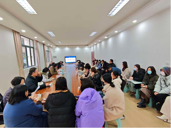 【院系动态】文法学院顺利召开12月教职工大会