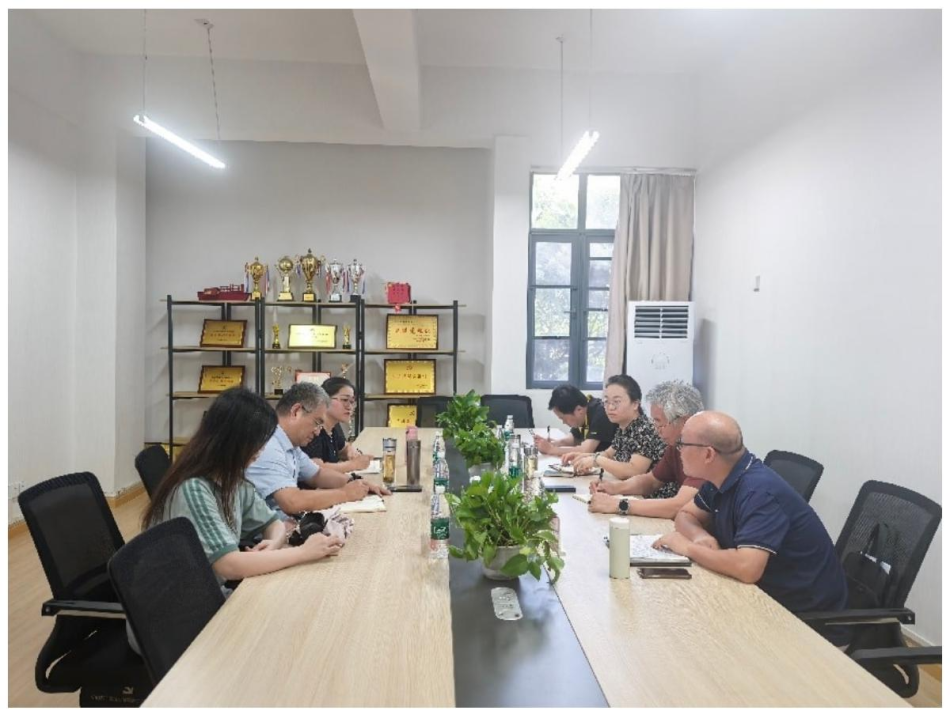 【学院动态】汉口学院曹锋副校长一行深入文学院走访调研